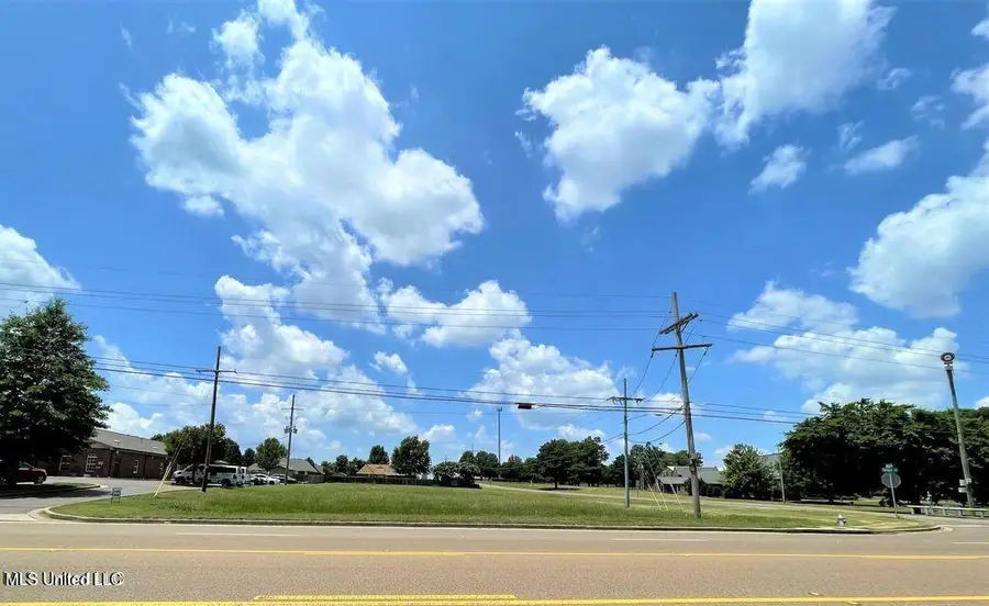 401 Getwell Road, Southaven, MS 38671 - #2