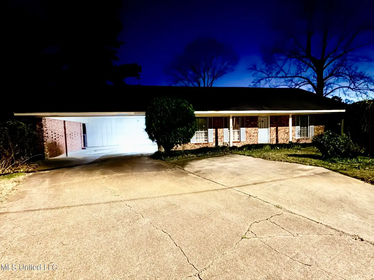 9 Janice Circle, Natchez, MS 39120 - Image #1