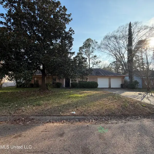 1559 Wood Glen Drive, Jackson, MS 39204