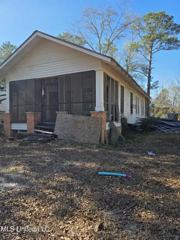 544 Lafayette Avenue, Leakesville, MS 39451