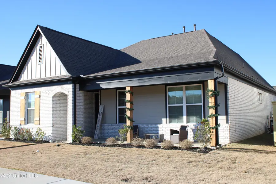 612 Bolivar Drive, Nesbit, MS 38651 - #2