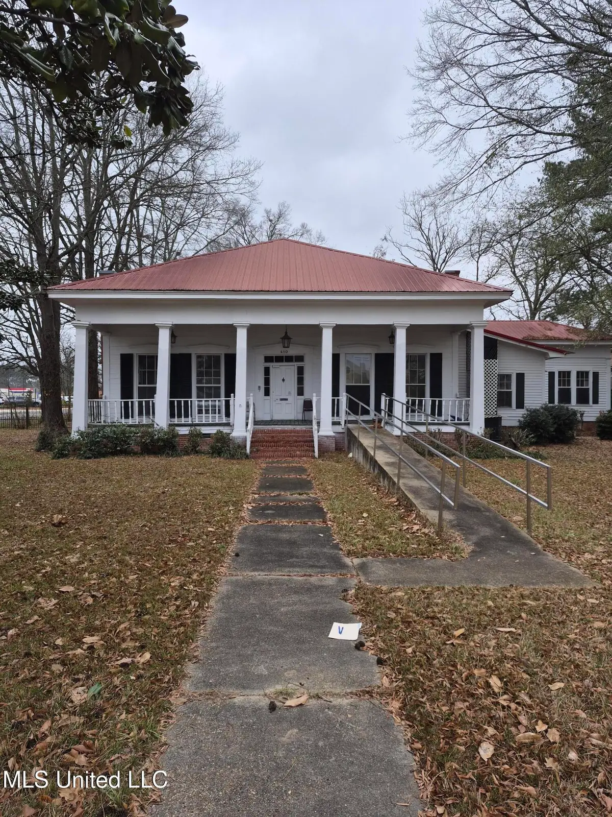 401 E E First Street, Forest, MS 39074 - Image #1