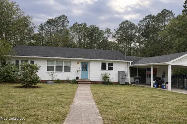 2212 E Canal Street, Picayune, MS 39466