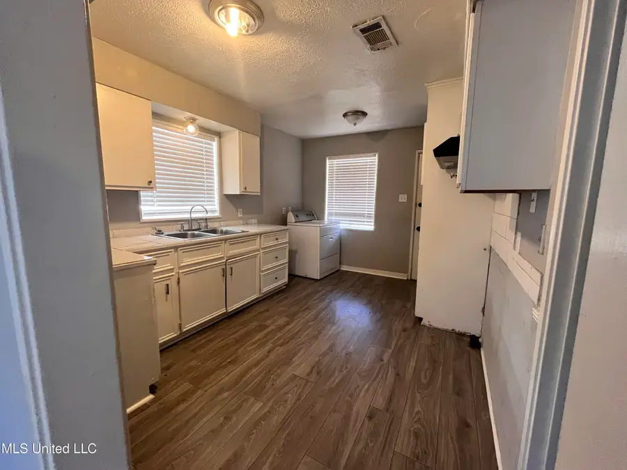 2920 Oak Forest Drive, Jackson, MS 39212 - Image #3