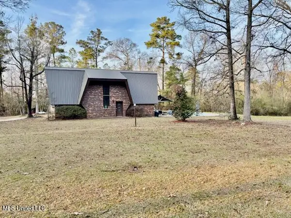 1100 Happy Acre Lane, Summit, MS 39666