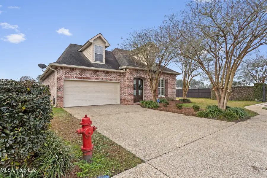 3939 Acadian Village Drive, Ocean Springs, MS 39564 - Image #3