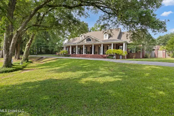 6 N Hill Drive, Carriere, MS 39426