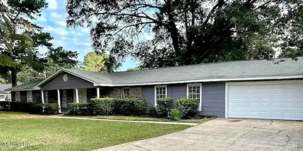 1204 Deerfield Lane, Jackson, MS 39211