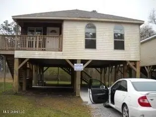 6269 W Itawamba Street, Bay Saint Louis, MS 39520