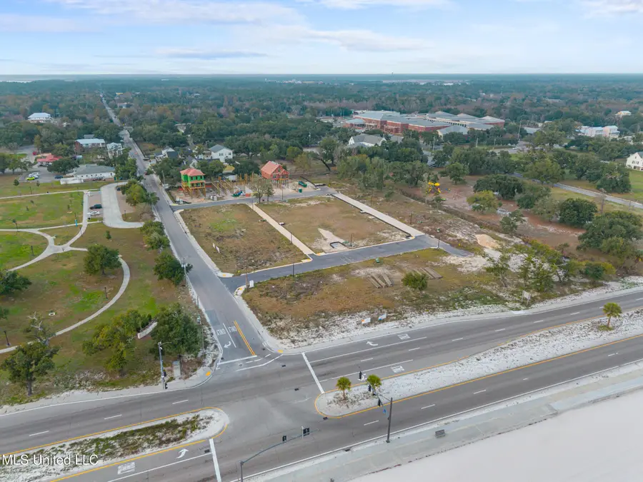 113 Henderson Avenue, Pass Christian, MS 39571 - #2