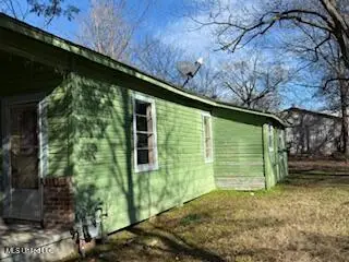 319 Nichols Avenue, Greenwood, MS 38930