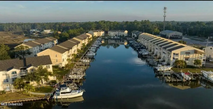2421 Beachview Drive, Ocean Springs, MS 39564 - #2