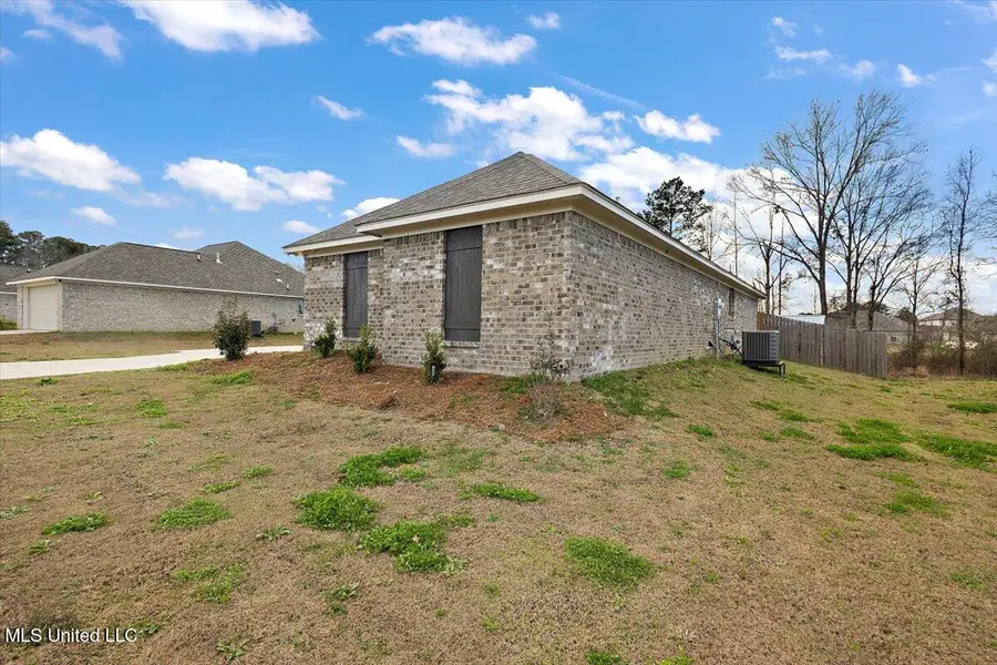 109 Brunswick Cove, Canton, MS 39046 - #2