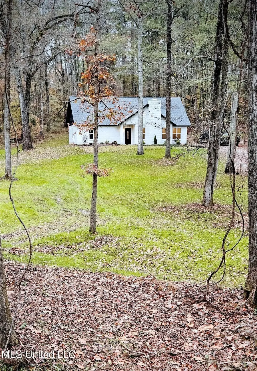 151 E Eagle Ridge Drive, Florence, MS 39073 - Image #2