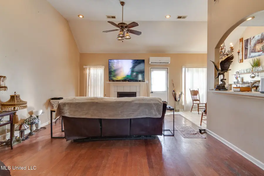 192 Southbrook Drive, Byhalia, MS 38611 - #3