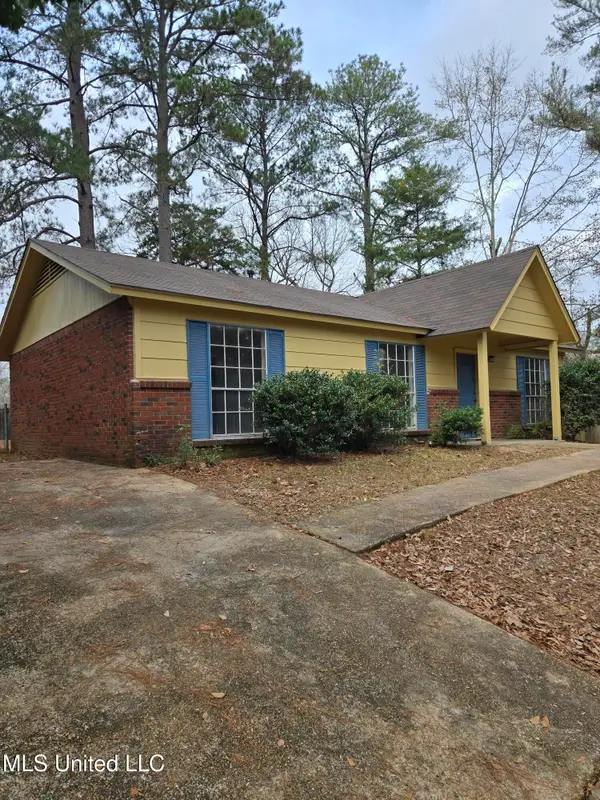 38 Cedar Place, Jackson, MS 39212