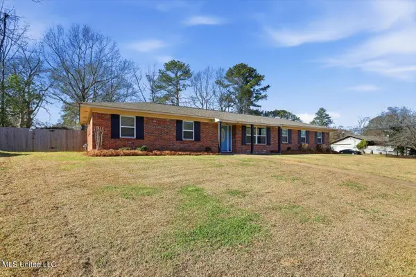 100 Rollingwood Drive, Brandon, MS 39042