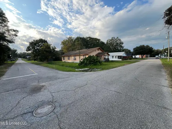 107 Cypress Street, Richton, MS 39476