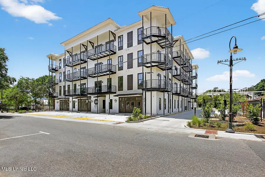 124 Court Street, Bay Saint Louis, MS 39520 - #2