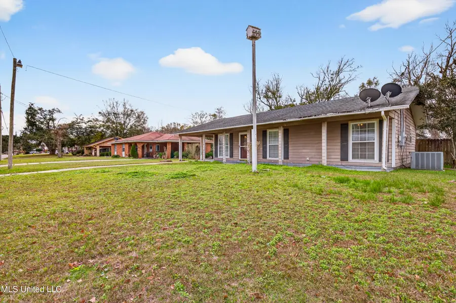 1717 Cherokee Drive, Pascagoula, MS 39581 - #3