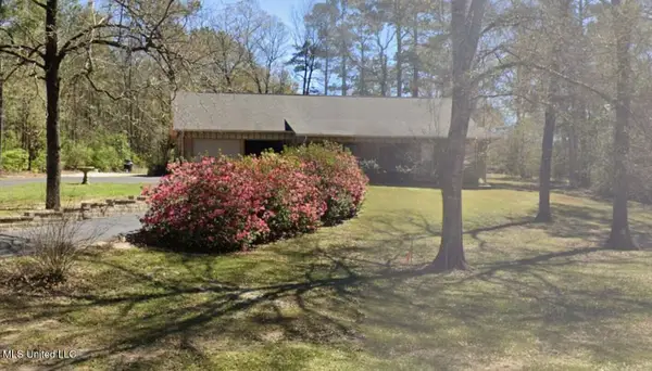 1118 Parkway Drive, Wiggins, MS 39577