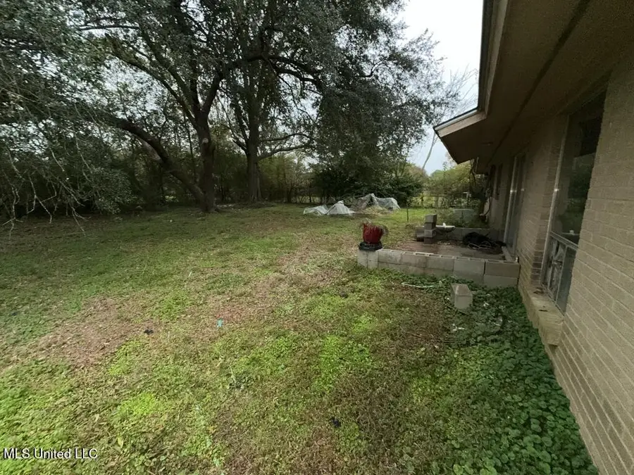 3833 John F Kennedy Boulevard, Jackson, MS 39213 - #3
