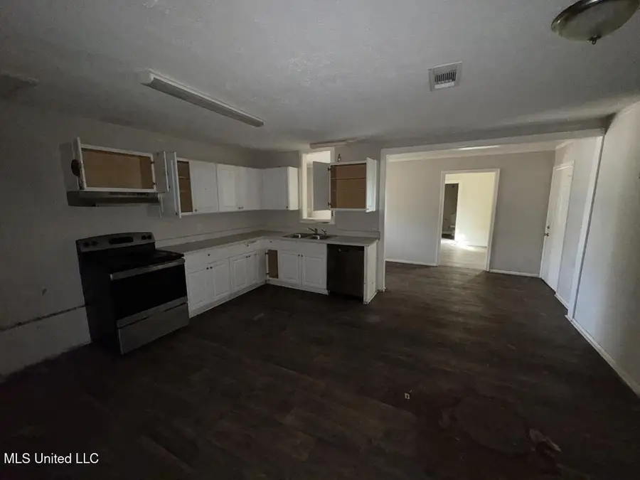 921 Westway Street, Jackson, MS 39212 - #3