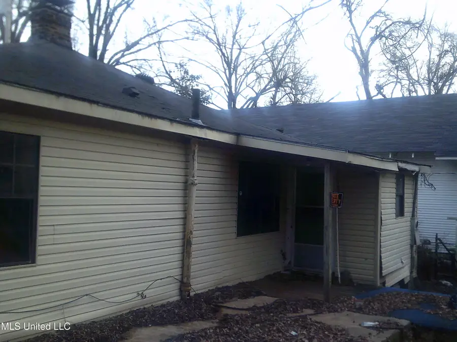 1135 S Mound Street, Grenada, MS 38901 - #3