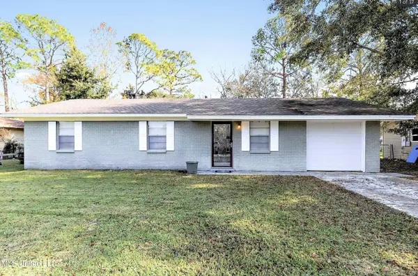 6624 Columbus Circle, Ocean Springs, MS 39564