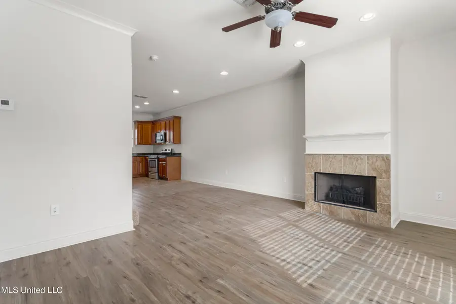 103 Armand Oaks, Ocean Springs, MS 39564 - #2