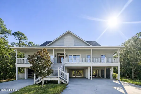 124 Basswood Drive, Pass Christian, MS 39571