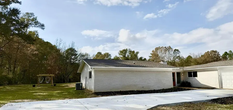 319 Glenfield Road, Canton, MS 39046 - #3