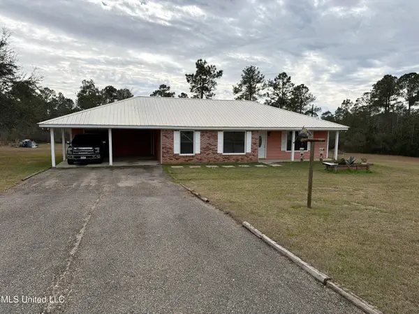 6157 Road 541, Kiln, MS 39556