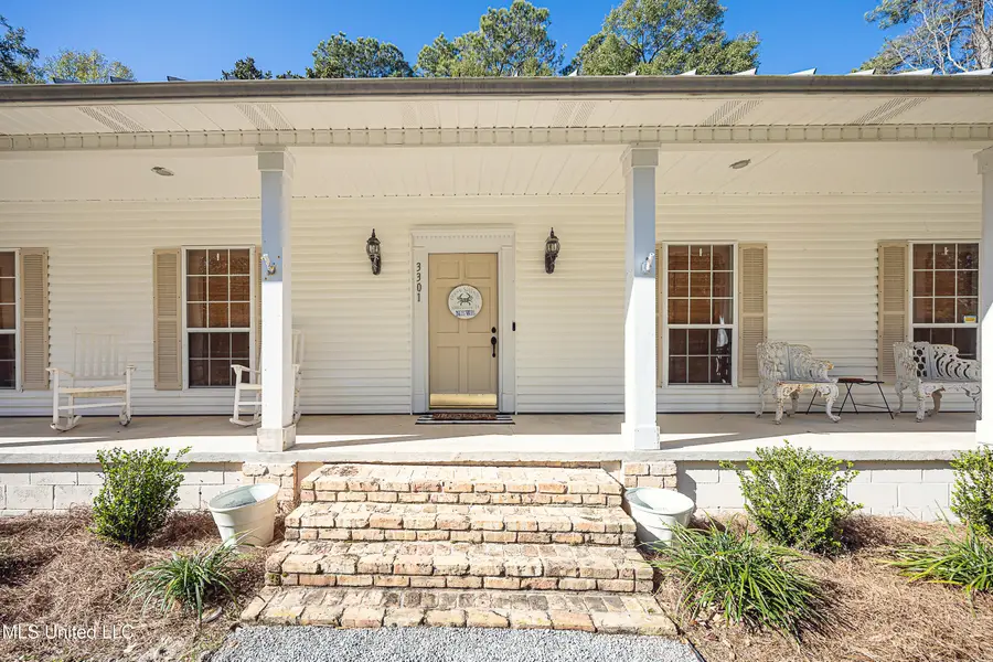 3301 Pineridge Drive, Ocean Springs, MS 39564 - #3