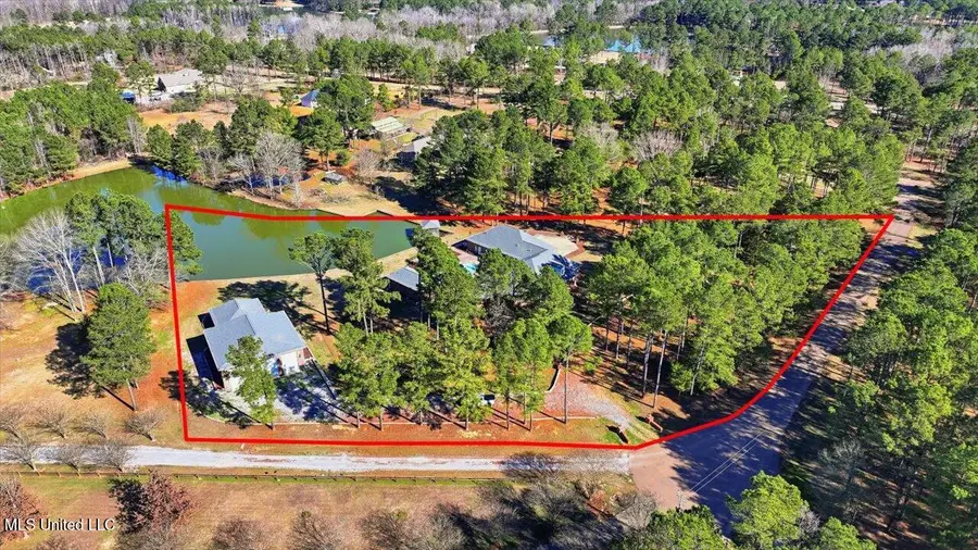 123 Lakeshire Cove, Canton, MS 39046 - #2