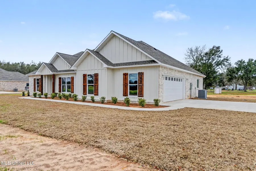 337 V E Howell Road, Lucedale, MS 39452 - #2