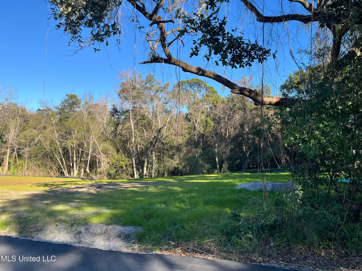 700 Rayburn Avenue, Ocean Springs, MS 39564 - Image #1