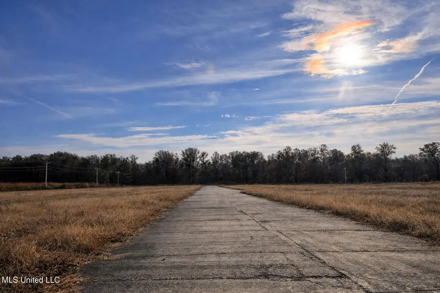 000 Seaside Drive, Greenville, MS 38701 - Image #2