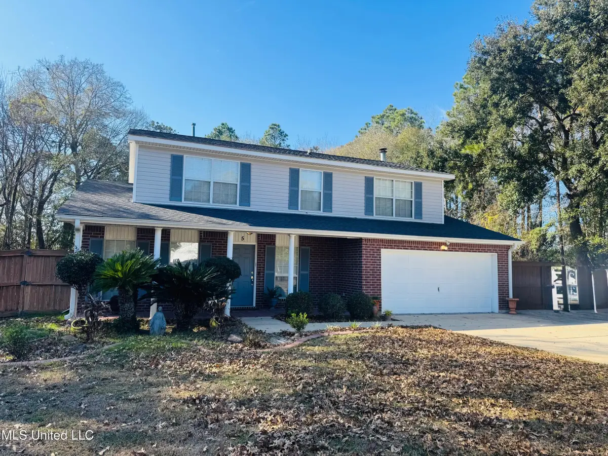 5 N Lakeview Drive, Ocean Springs, MS 39564 - #1