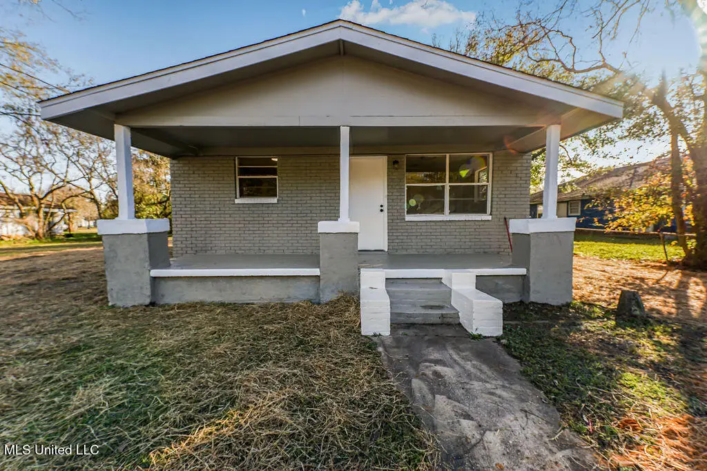4718 Jackson Avenue, Moss Point, MS 39563 - Image #1
