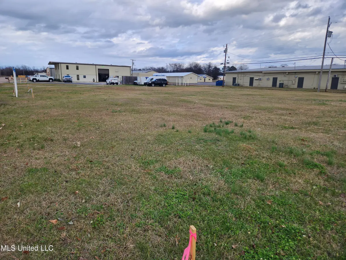 No Pearl Park Plaza, Pearl, MS 39208 - Image #1