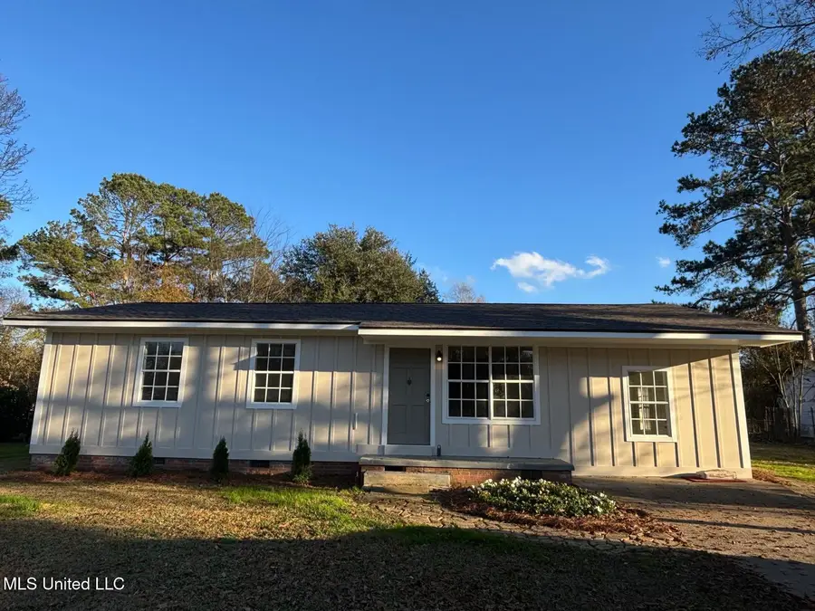 352 Beverly Circle, Crystal Springs, MS 39059 - Image #3