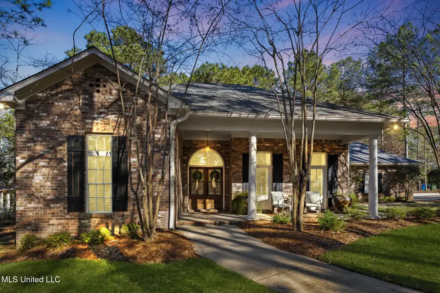 318 40th Place, Hattiesburg, MS 39402 - #2