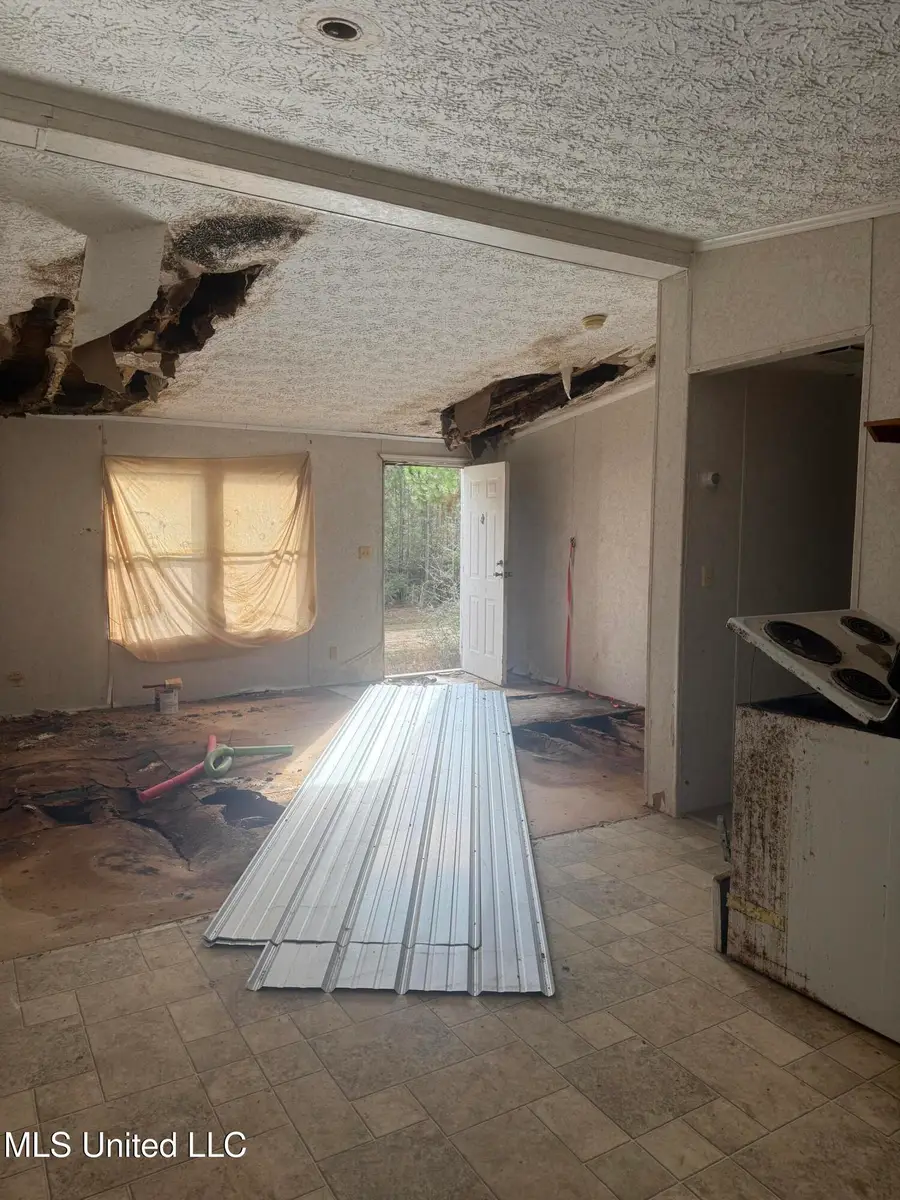 5053 Swallow Lane, Bay Saint Louis, MS 39520 - #3