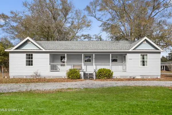 1909 Polk Avenue, Pascagoula, MS 39567