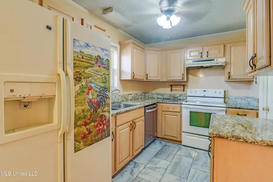 2408 Sunkist Country Club Road, Biloxi, MS 39532 - Image #3