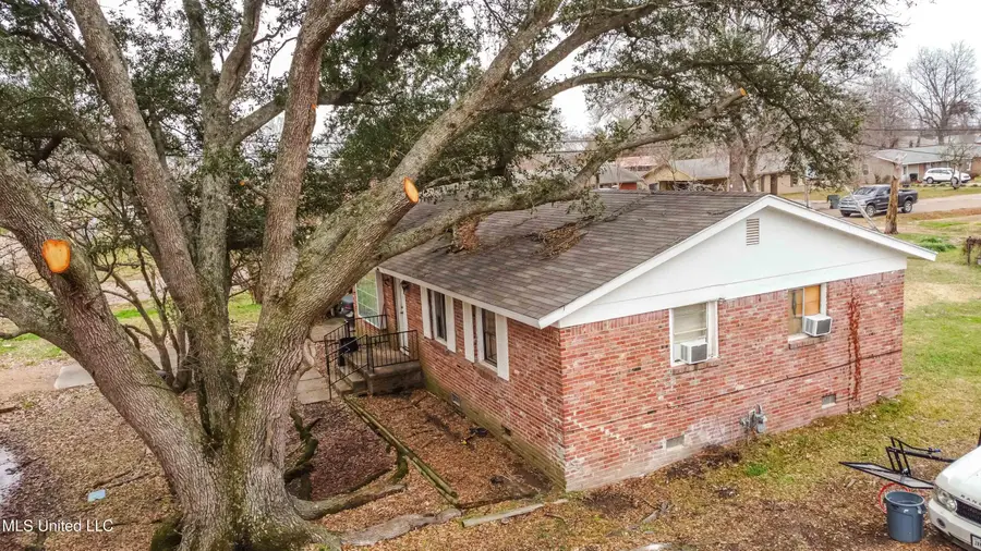 516 Kelli Avenue, Belzoni, MS 39038 - Image #2