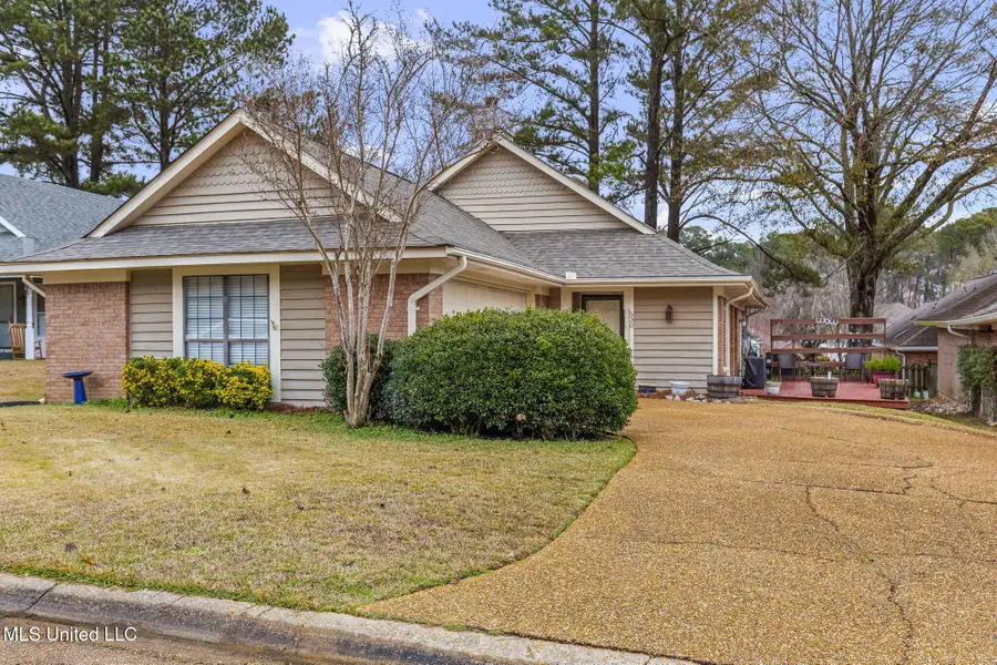 530 Bedford Circle, Madison, MS 39110 - #2