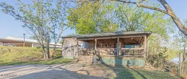 304 Levee Street, Jonesville, LA 71343 - #3
