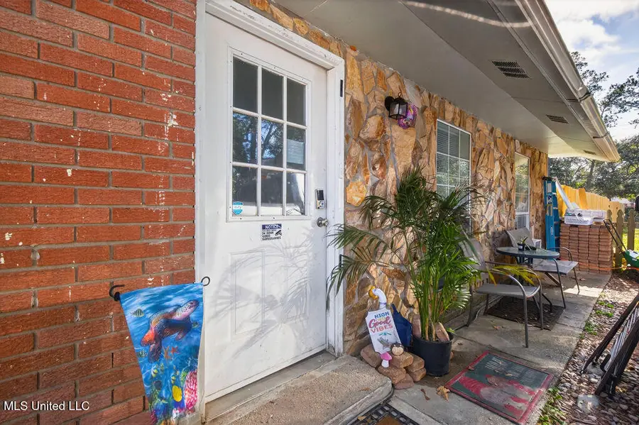 6528 Columbus Circle, Ocean Springs, MS 39564 - #2